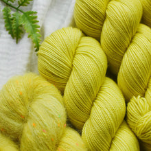 Load image into Gallery viewer, Classic Fingering (KPDH)
